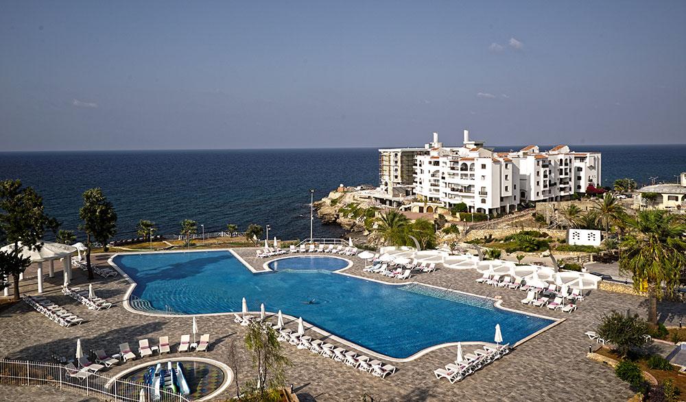 Jasmine Court Hotel & Casino Kyrenia  Exterior foto