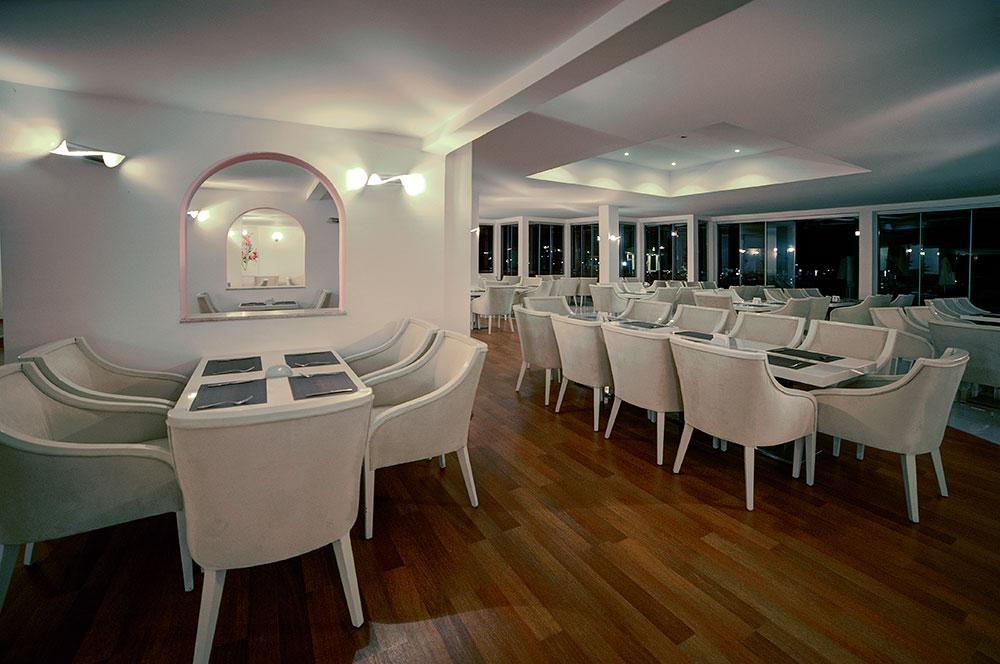 Jasmine Court Hotel & Casino Kyrenia  Exterior foto